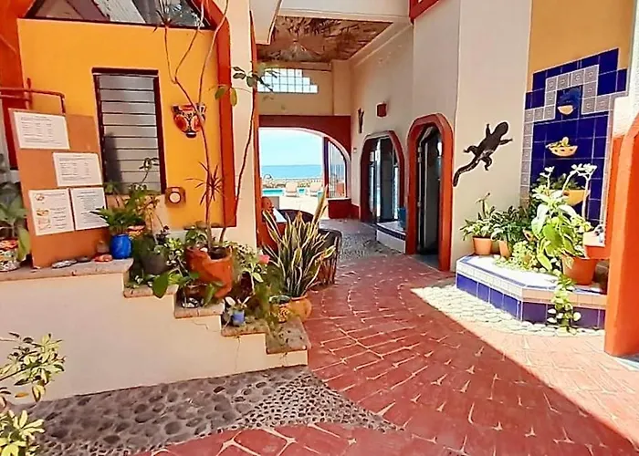 La Paloma Oceanfront Retreat