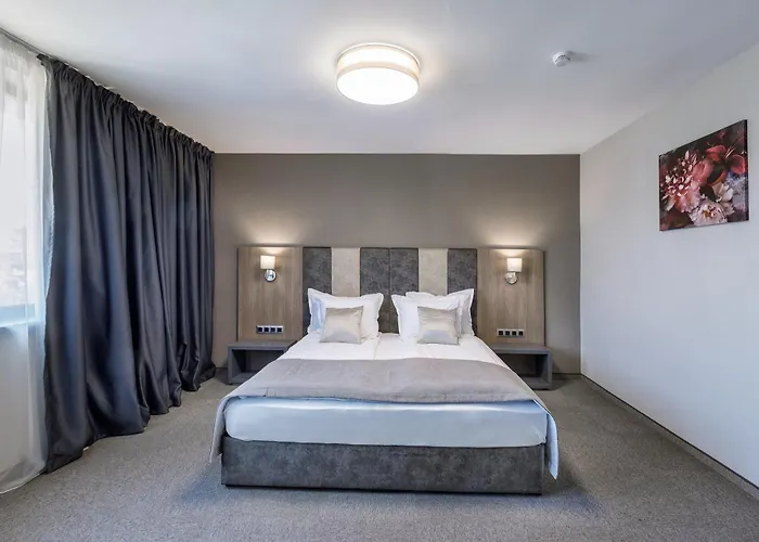 Jitomir Hotel