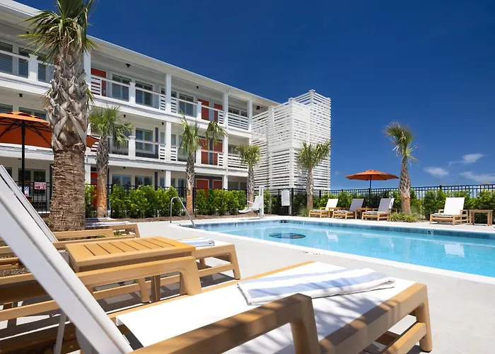 Oceaneer Hotel