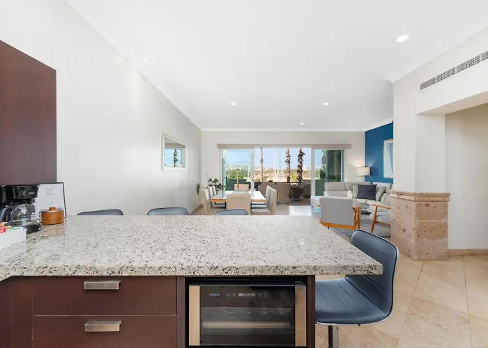 Condo Paraiso - Luxurious New Condo 300Mt From The Beach