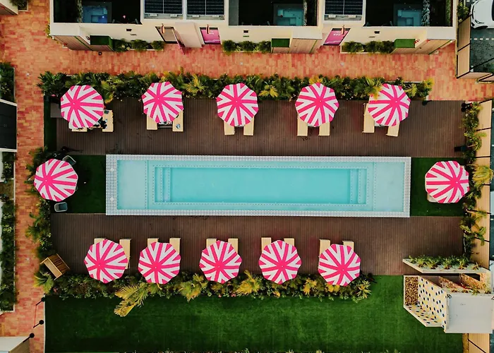 Privada Stays - Lofts With Private Pool And Oasis, Near Eagle Beach