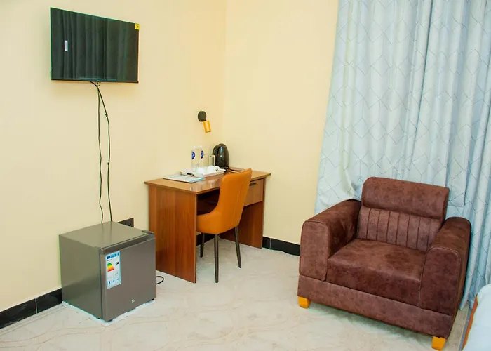 Golden Tours Hotel
