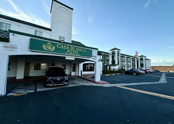 Casa Blanca Hotel - Corona