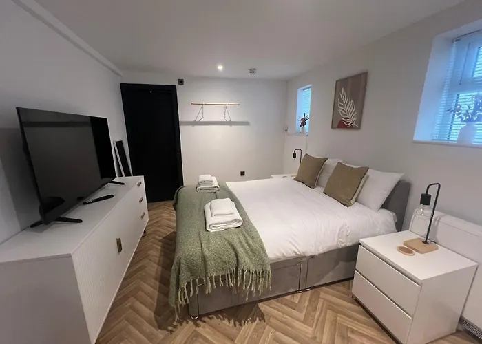 Eleven On Dragon - Boutique Hotel Rooms & Studio Apartment