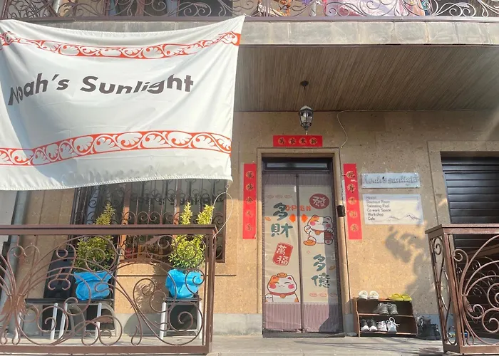 Noah'S Sunlight Villa Hostel
