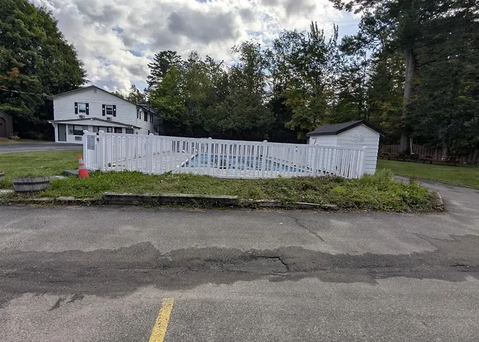 Maple Leaf Inn Lake Placid