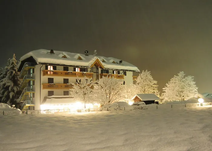 Rauzi Hotel Garni & Apartments