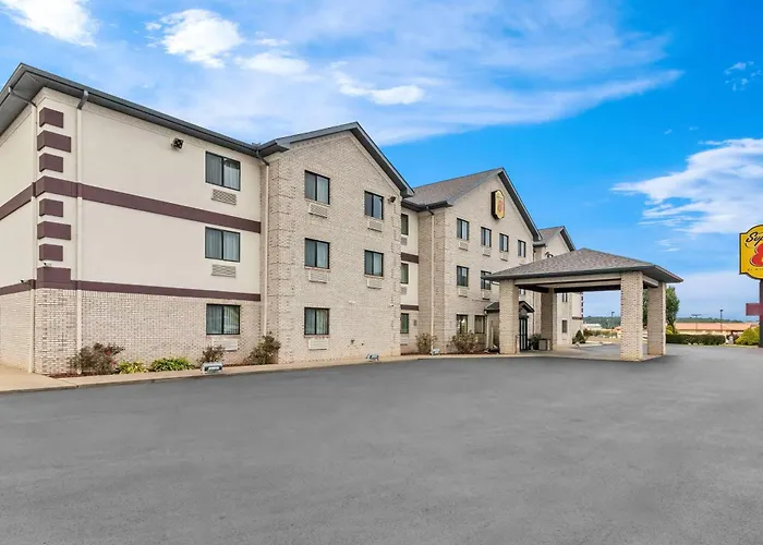 Super 8 By Wyndham Uniontown Pa