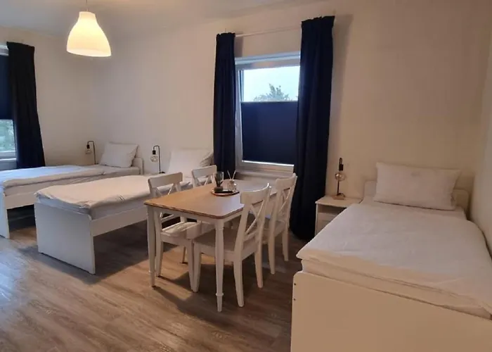 Dreibettzimmer Blau in zentraler Lage