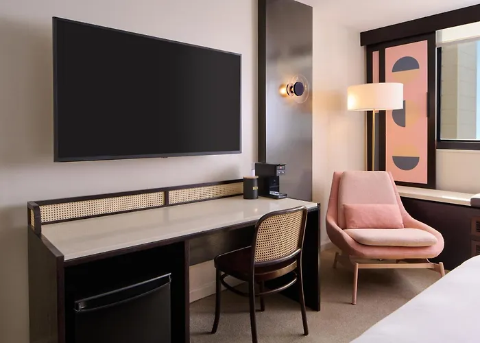 Hotel Renew