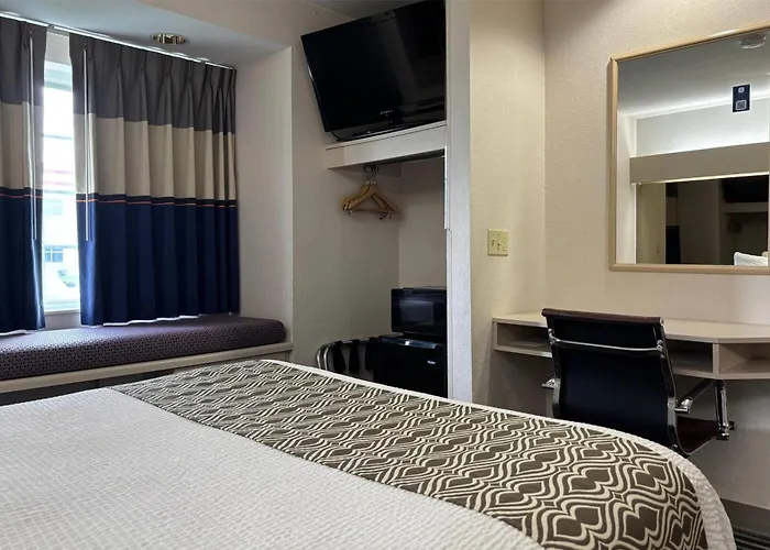 Microtel Inn By Wyndham Champaign