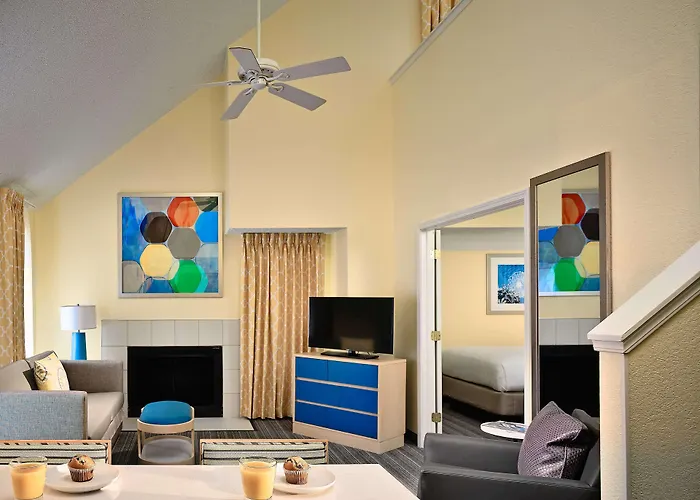 Sonesta Simply Suites Cleveland Airport