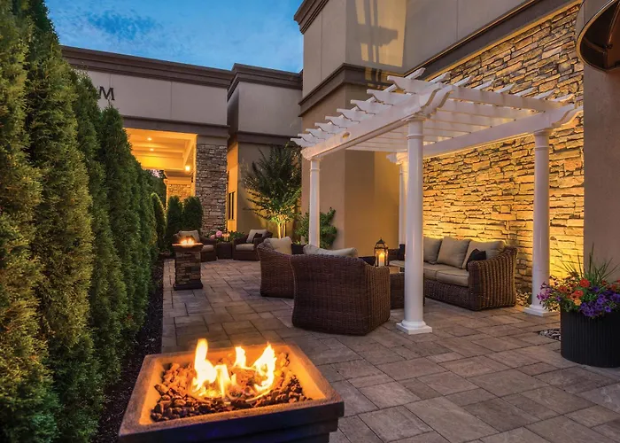 Radisson Hotel Freehold