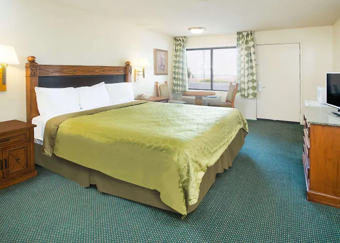 Travelodge By Wyndham Indio