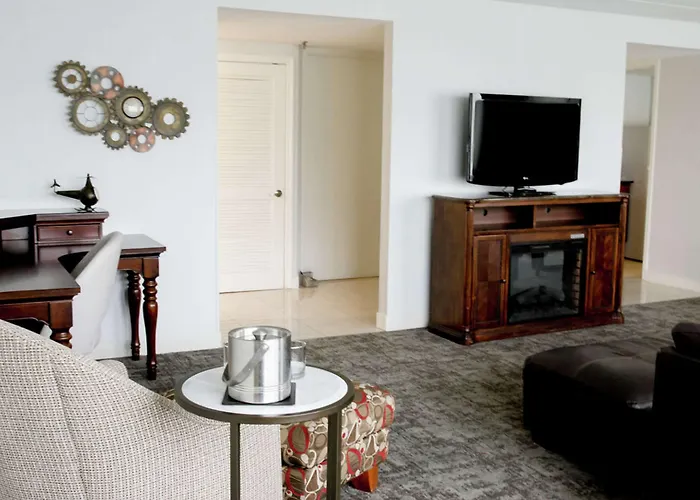 Doubletree By Hilton Charlottesville