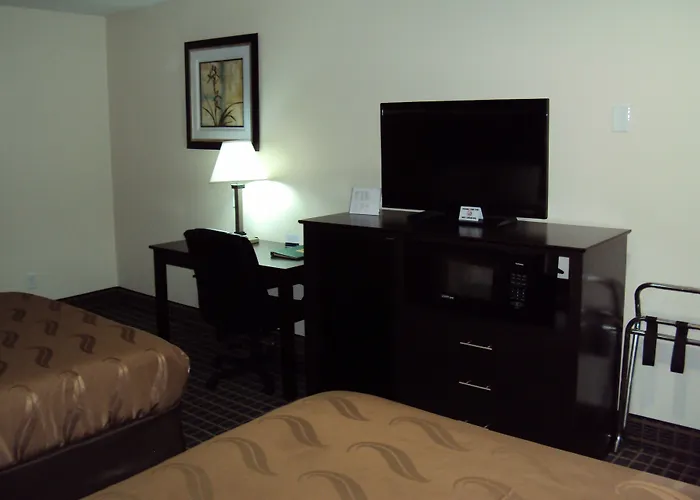 Quality Inn Carbondale University Area