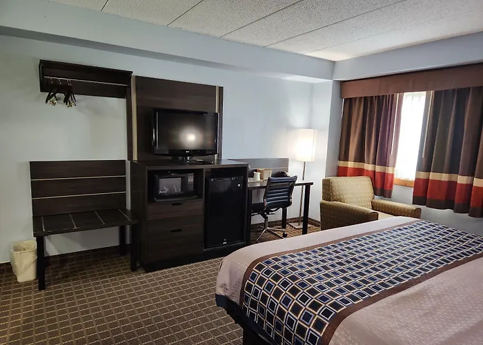 Stillwater Inn & Suites