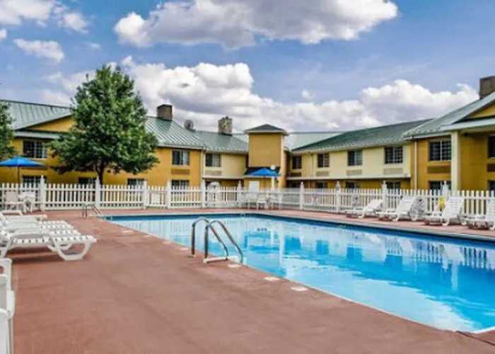 Baymont By Wyndham Harrisburg