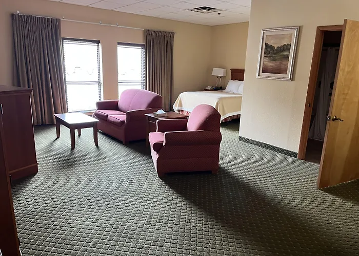 Days Inn & Suites By Wyndham Sutton Flatwoods