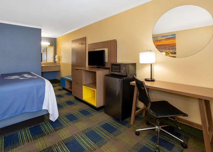 Days Inn By Wyndham Alamogordo White Sands