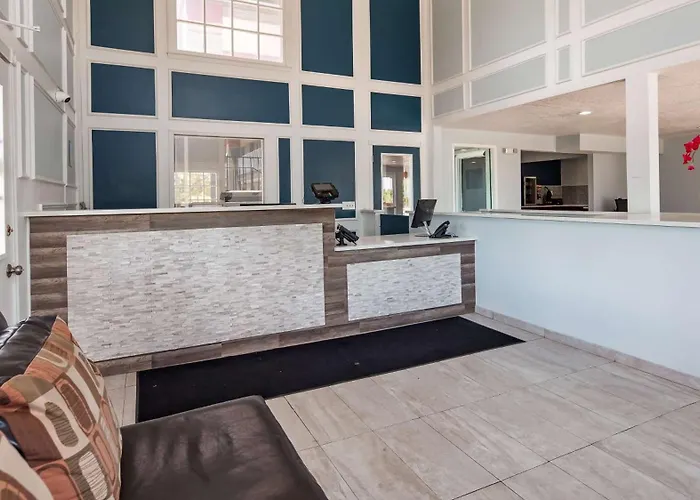 Surestay Hotel By Best Western Olathe
