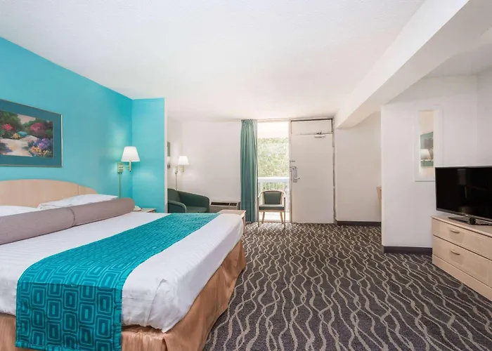 Howard Johnson By Wyndham Commerce Ga