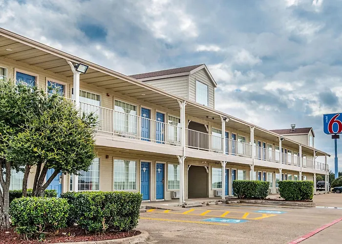 Motel 6-Waxahachie, Tx