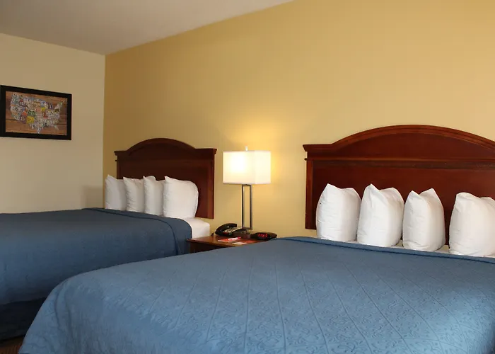 Econo Lodge Inn & Suites Lodi - Wine Country Area