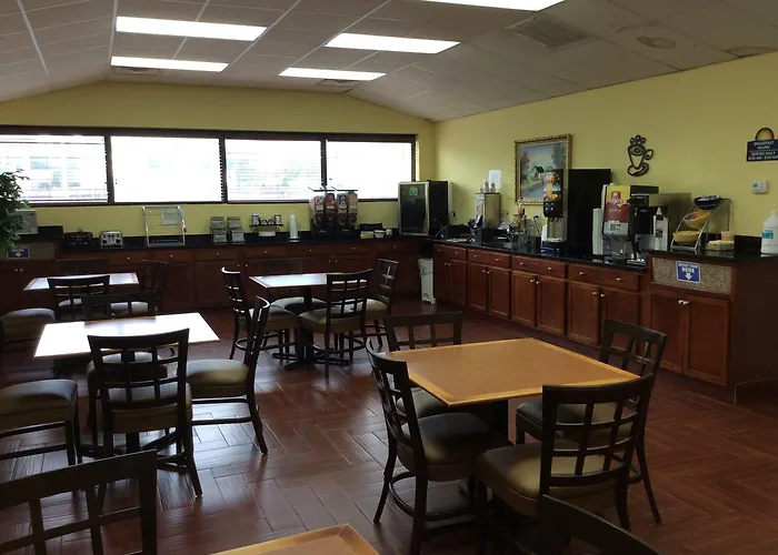 Raeford Cheap Hotels
