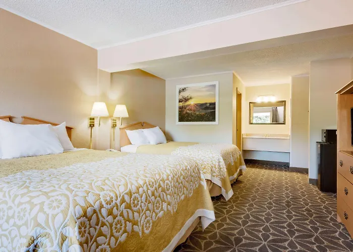 Days Inn By Wyndham Fairmont