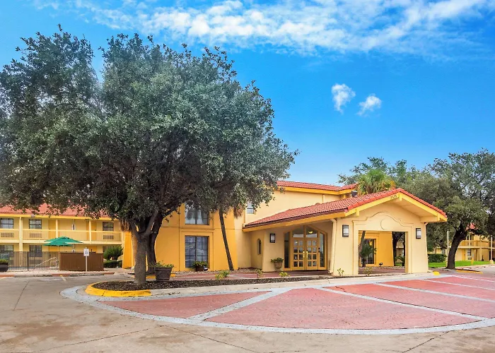 La Vista Express - Formerly La Quinta