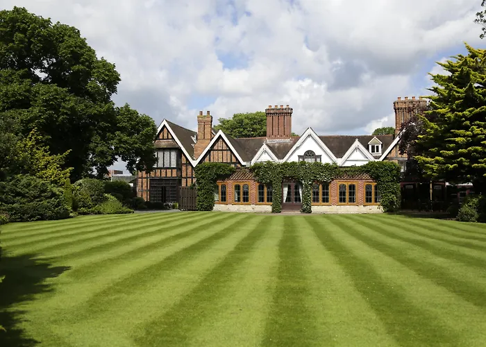Macdonald Alveston Manor Hotel & Spa