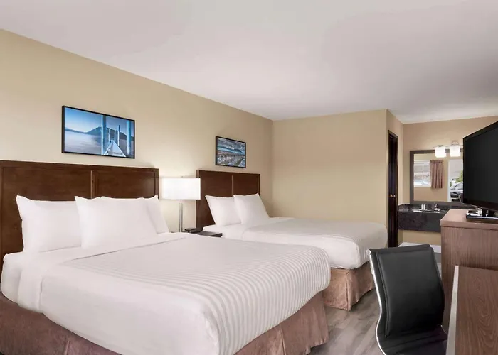 Travelodge By Wyndham Salmon Arm Bc