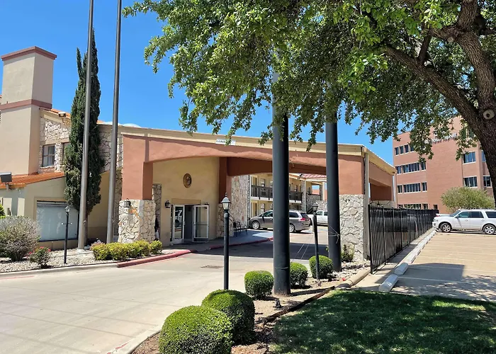 Quality Inn & Suites North Richland Hills