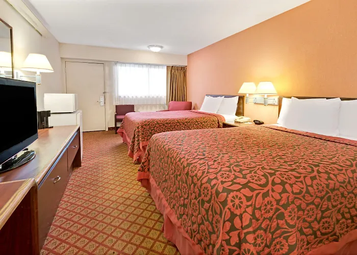 Days Inn By Wyndham Overland Park