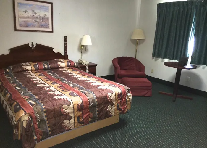 Rapids Inn & Suites