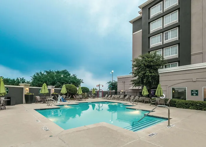 La Quinta By Wyndham Arlington North 6 Flags Dr