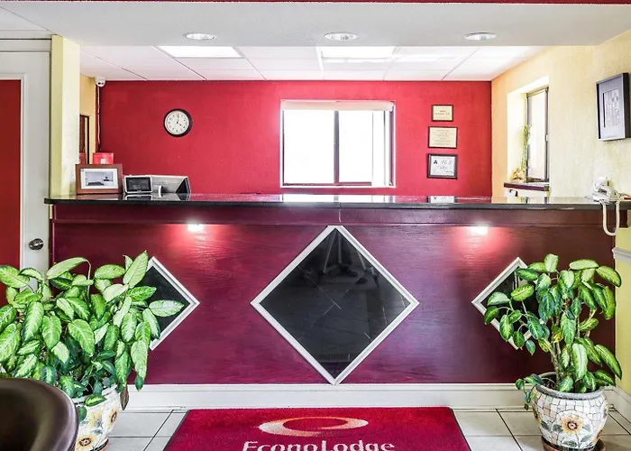 Econo Lodge Inn & Suites Matthews - Charlotte