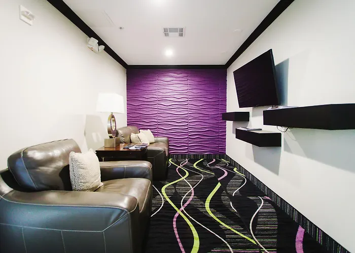 Palacio Royale Inn Signature Katy