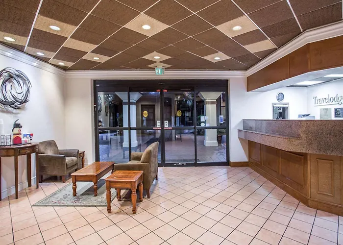 Travelodge By Wyndham Deltona