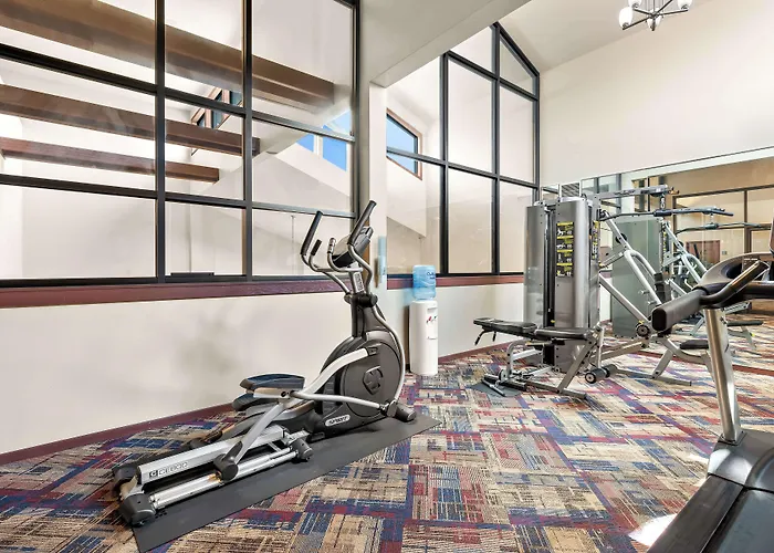 Best Western West Towne Suites
