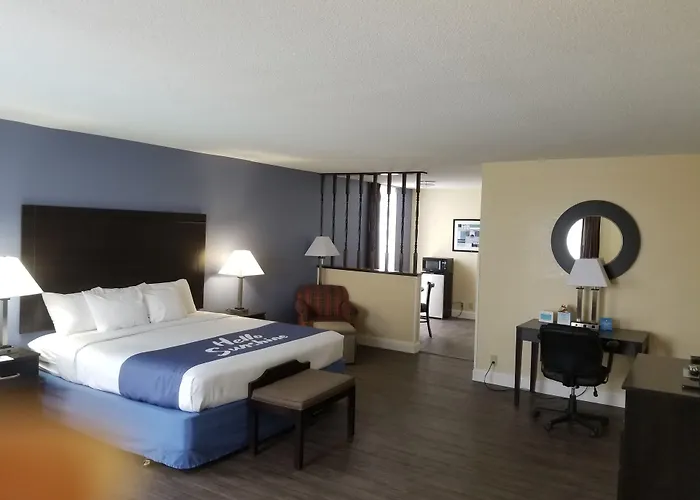 Days Inn By Wyndham Easley West Of Greenville/Clemson Area