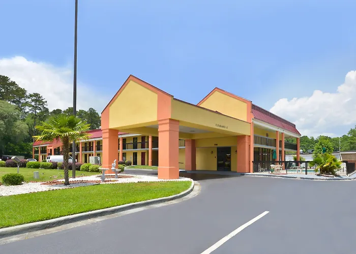 Suburban Studios Hinesville - Fort Stewart Area