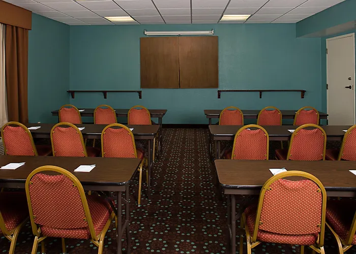 Hampton Inn Naples-Central