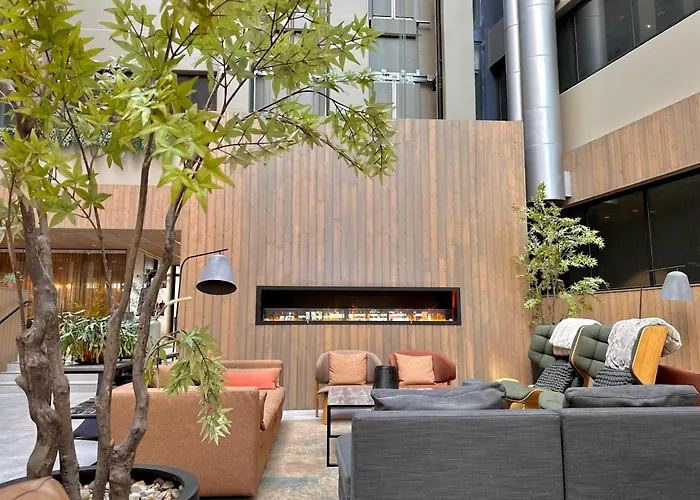 Skyline Airport Hotel