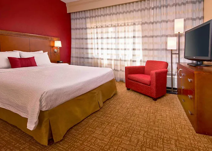 Courtyard By Marriott Rockville