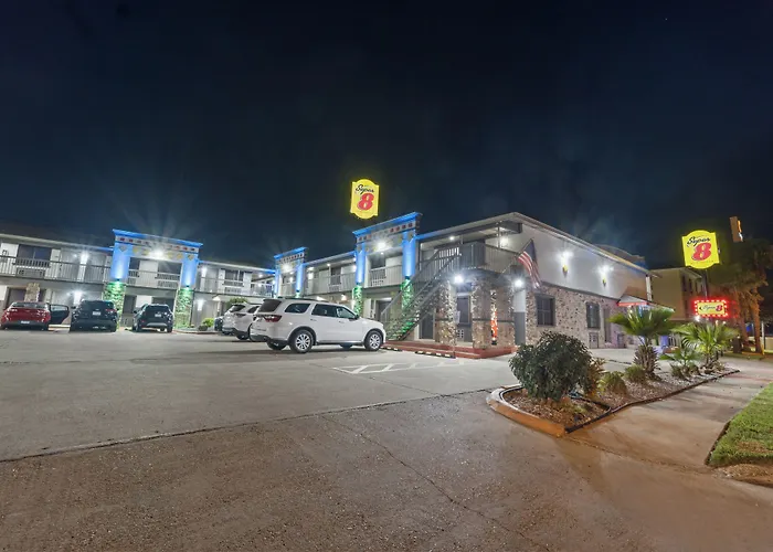 Super 8 By Wyndham Mcallen-La Plaza Mall-Downtown