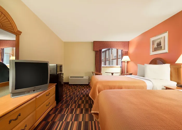 Travelodge By Wyndham Sturgis