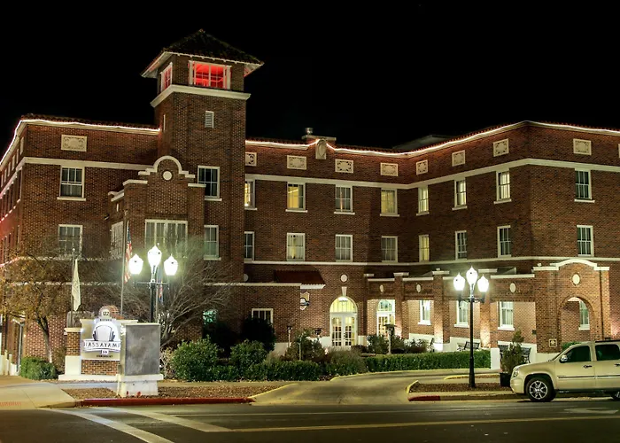 Hassayampa Inn