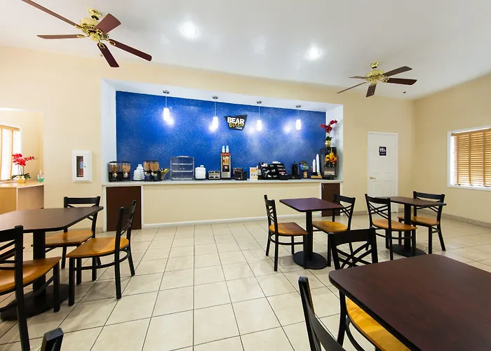 Signature Inn Merced Yosemite Parkway